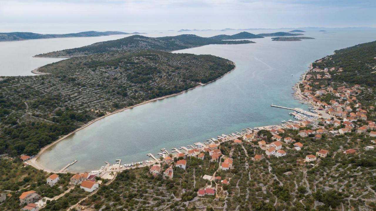 Kaprije Apartmani Tina I Ena Buitenkant foto