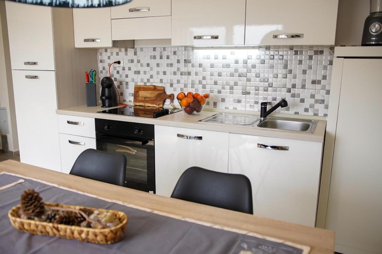 Kaprije Apartmani Tina I Ena Buitenkant foto