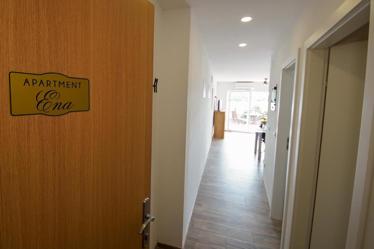 Kaprije Apartmani Tina I Ena Buitenkant foto