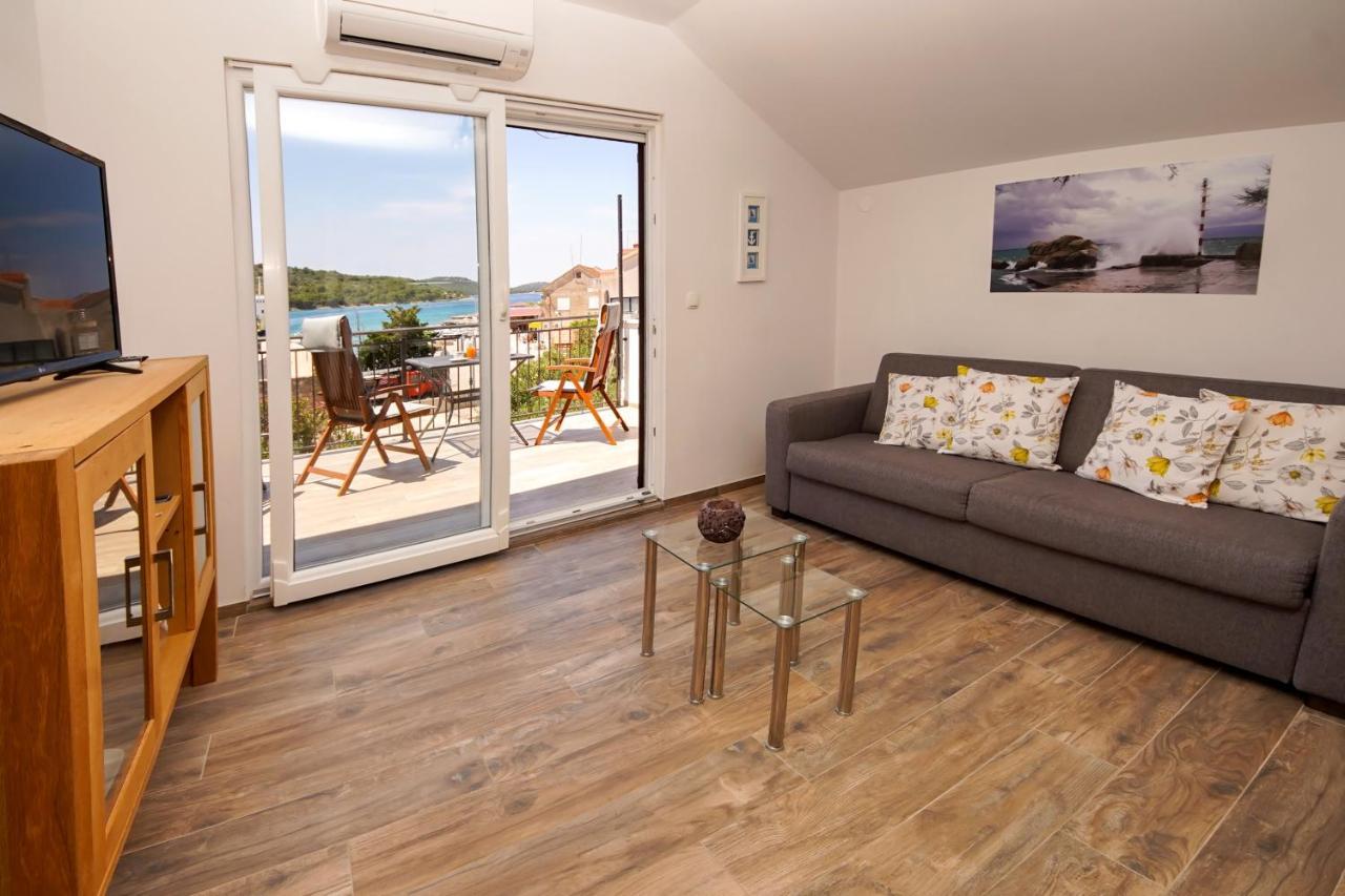 Kaprije Apartmani Tina I Ena Buitenkant foto